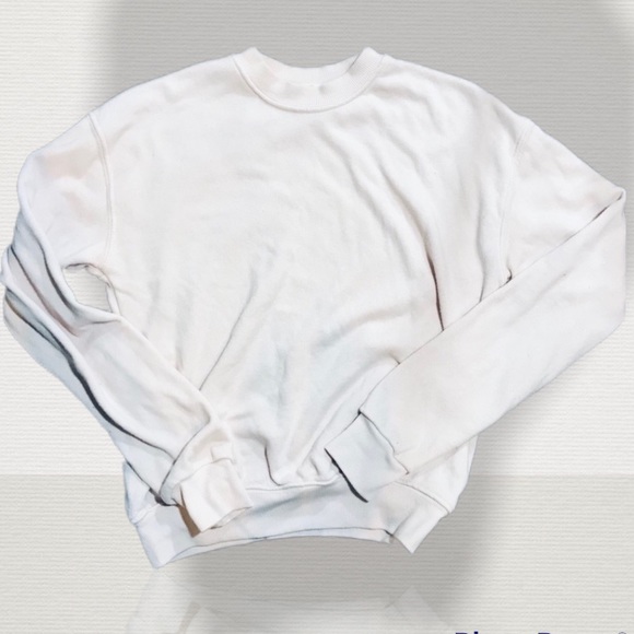 Brandy Melville Pink Crew Neck Super Soft Sweater - Picture 2 of 10